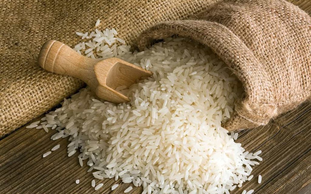 چگونه تاریخ مصرف ۱۳۰ هزار تن برنج منقضی شد؟/ مسئولان در برابر اتلاف بیت‌المال پاسخ دهند